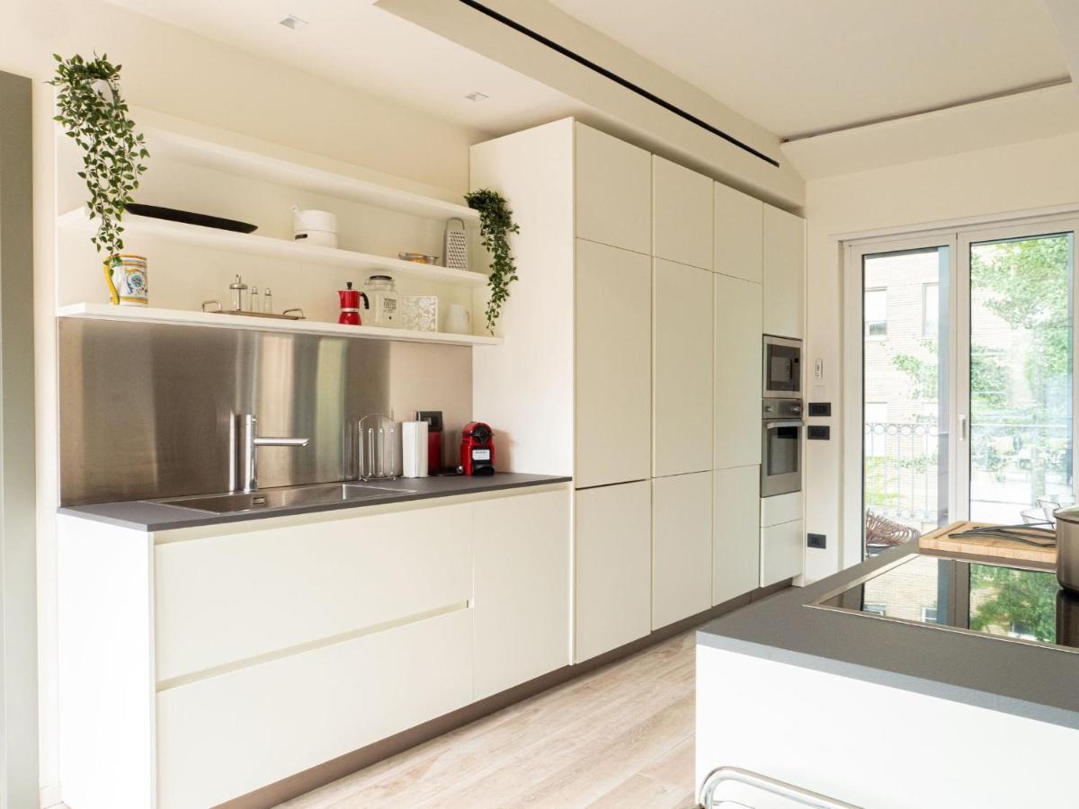 The Best Rent - Attic With Terrace In Milan Downtown Exterior photo