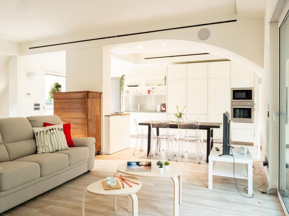 The Best Rent - Attic With Terrace In Milan Downtown Exterior photo
